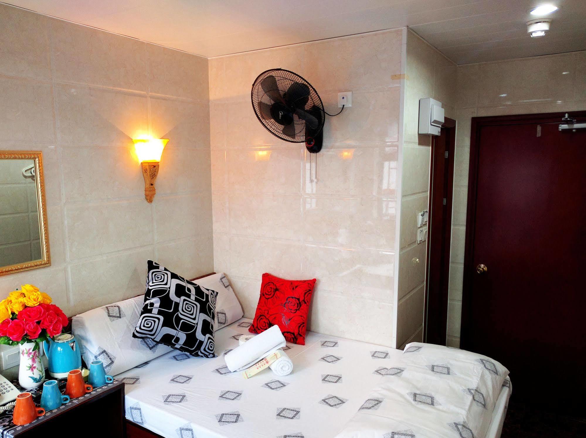 Budget Hostel Block D 10Th Floor Hong Kong Extérieur photo